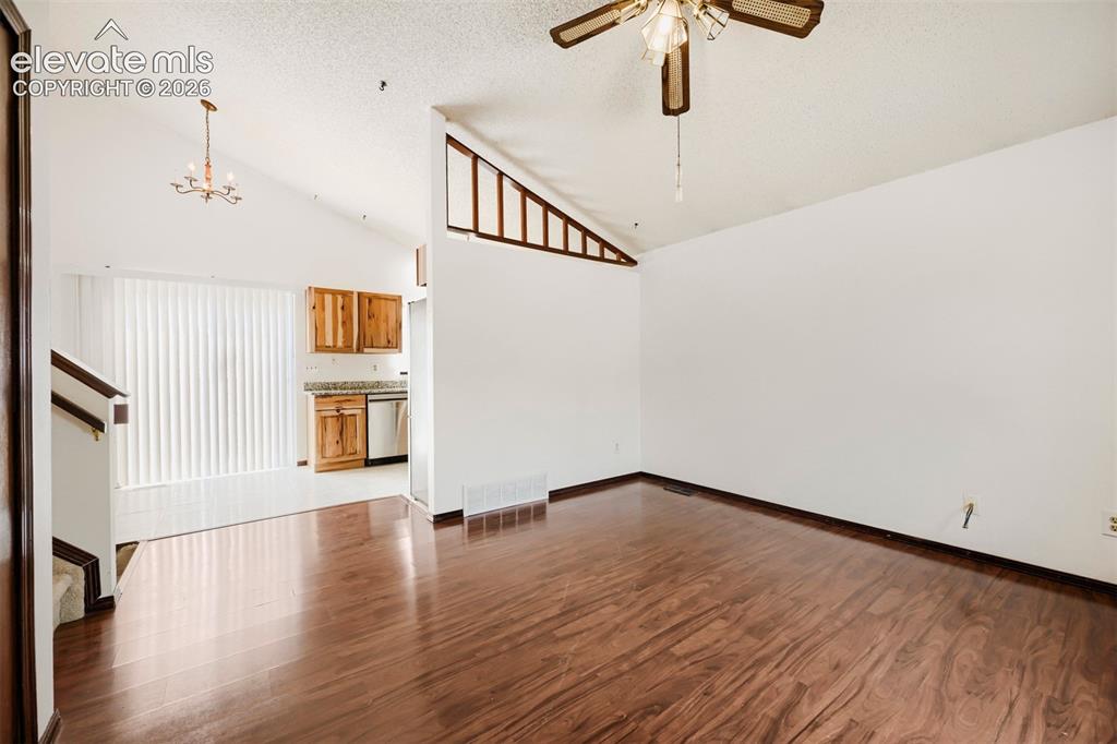 Image 7 of 32: Living Room