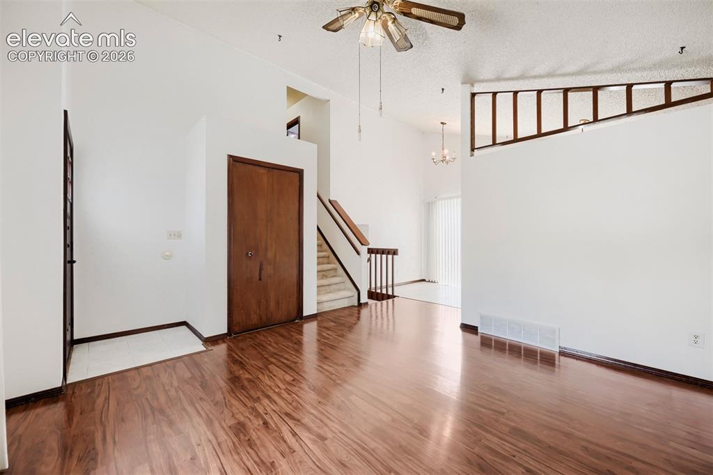 Image 8 of 32: Living Room