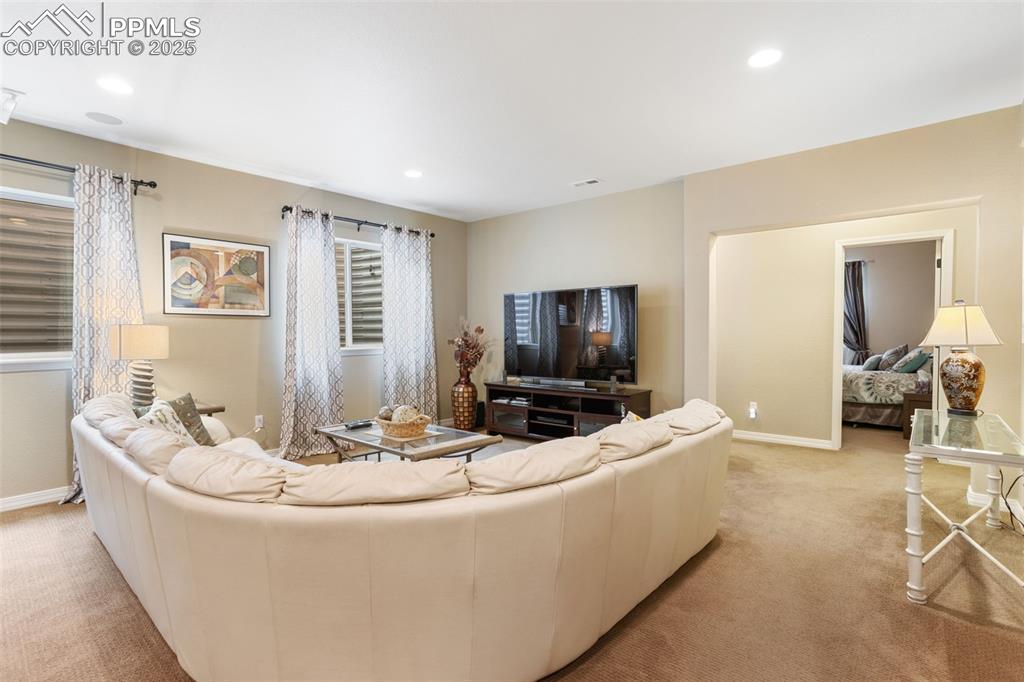 Image 33 of 47: Living Room