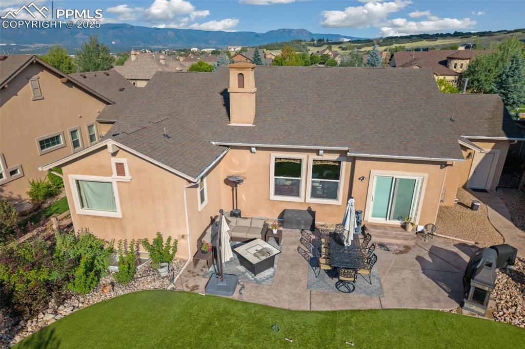 Image 5 of 47: Back of Structure