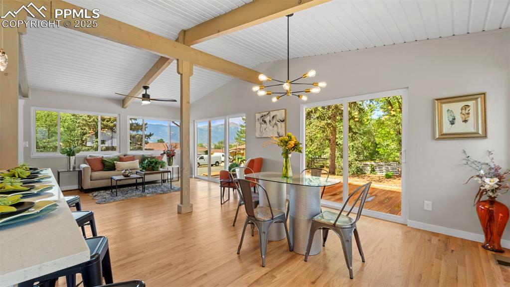 Image 8 of 35: Dining Area