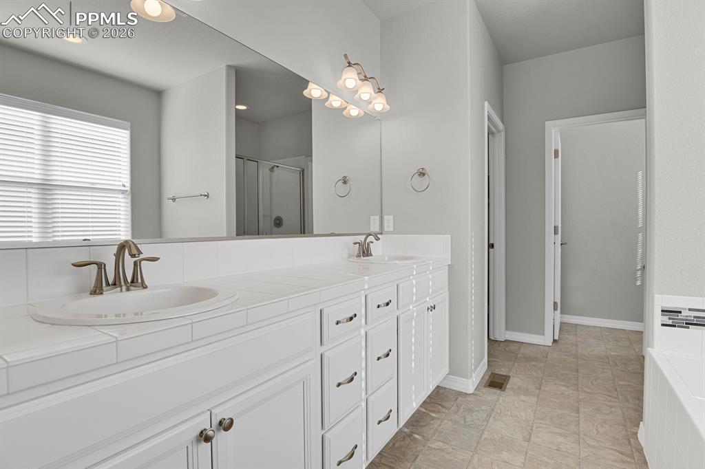 Image 25 of 48: No Description Available