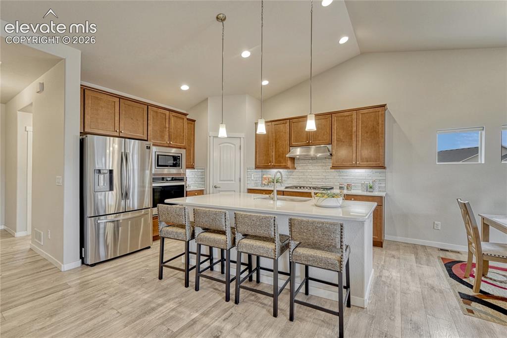 Image 13 of 47: Kitchen