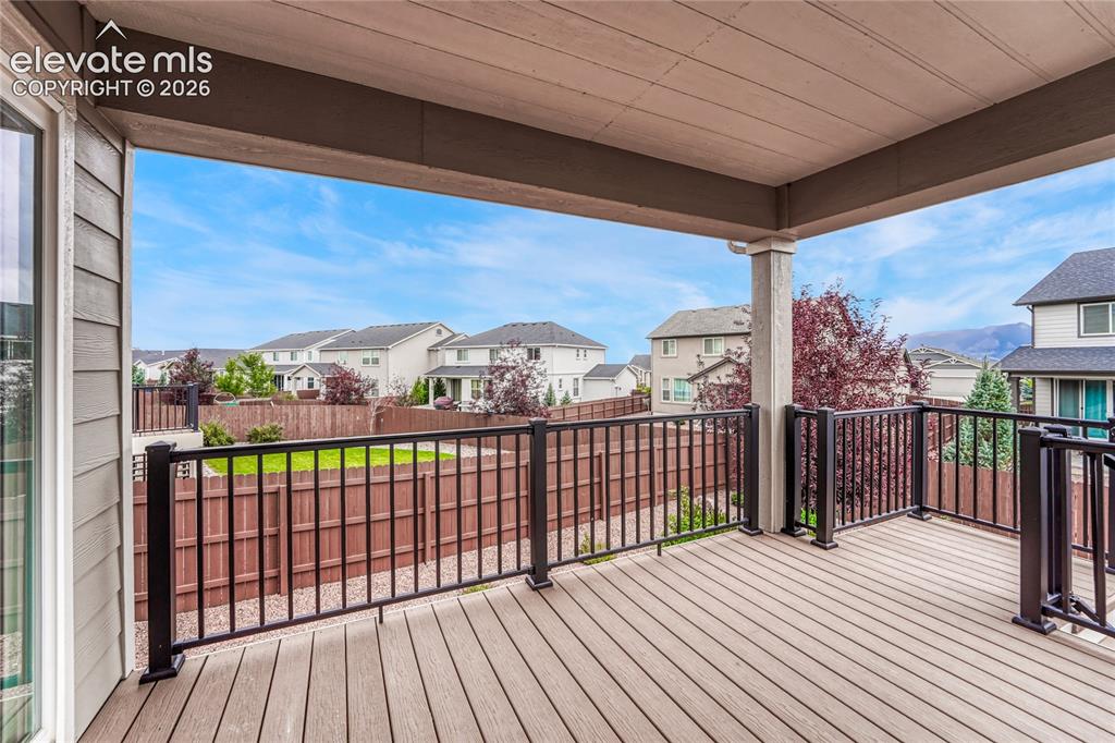 Image 7 of 47: Deck