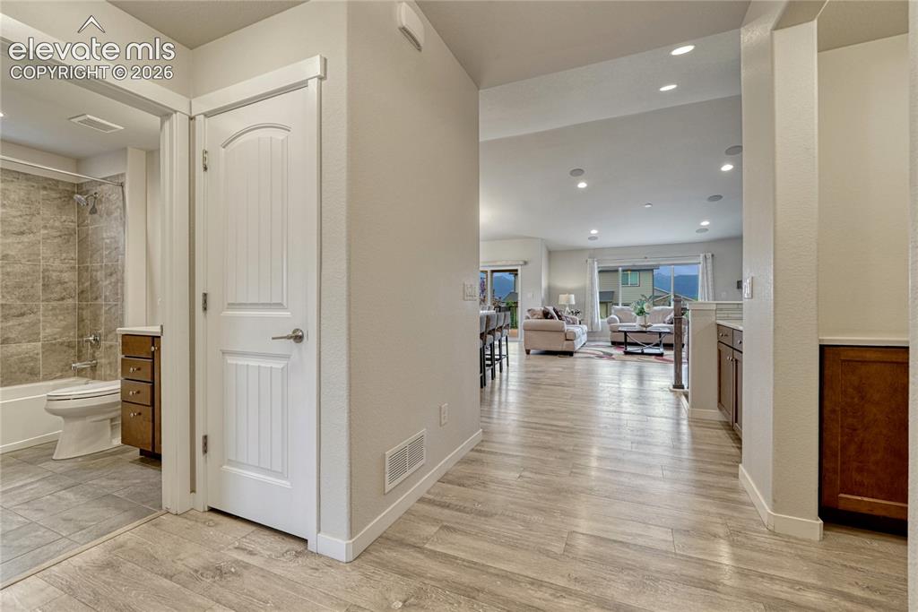 Image 8 of 47: Entry