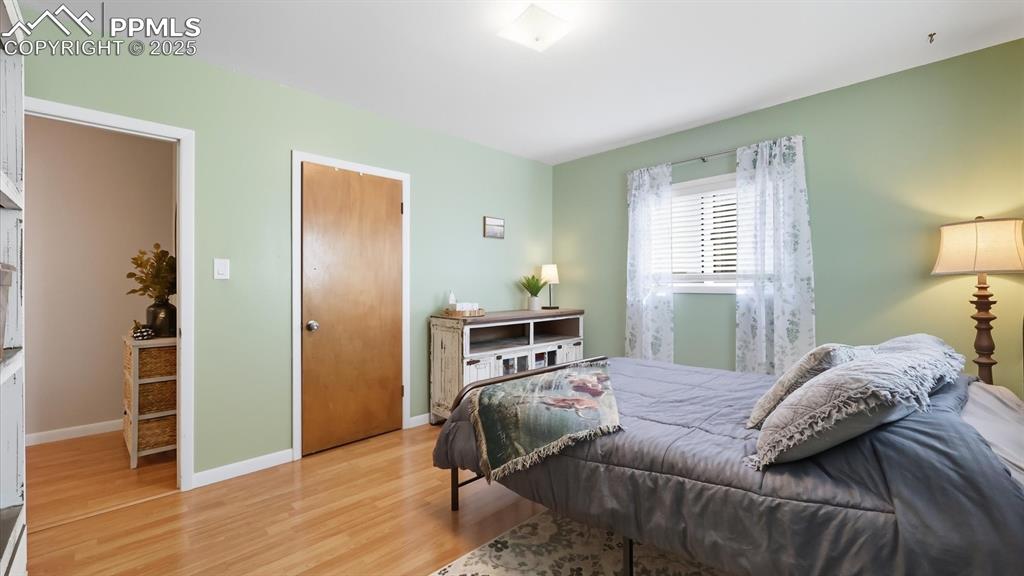 Image 30 of 34: Bedroom #3.