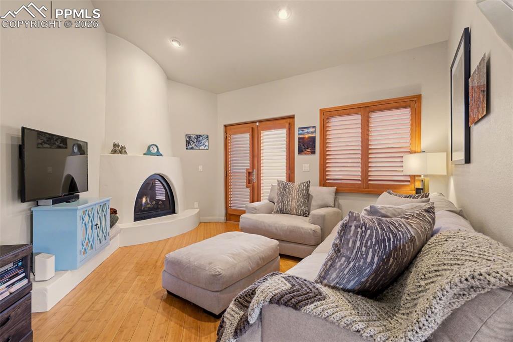 Image 2 of 27: Living Room