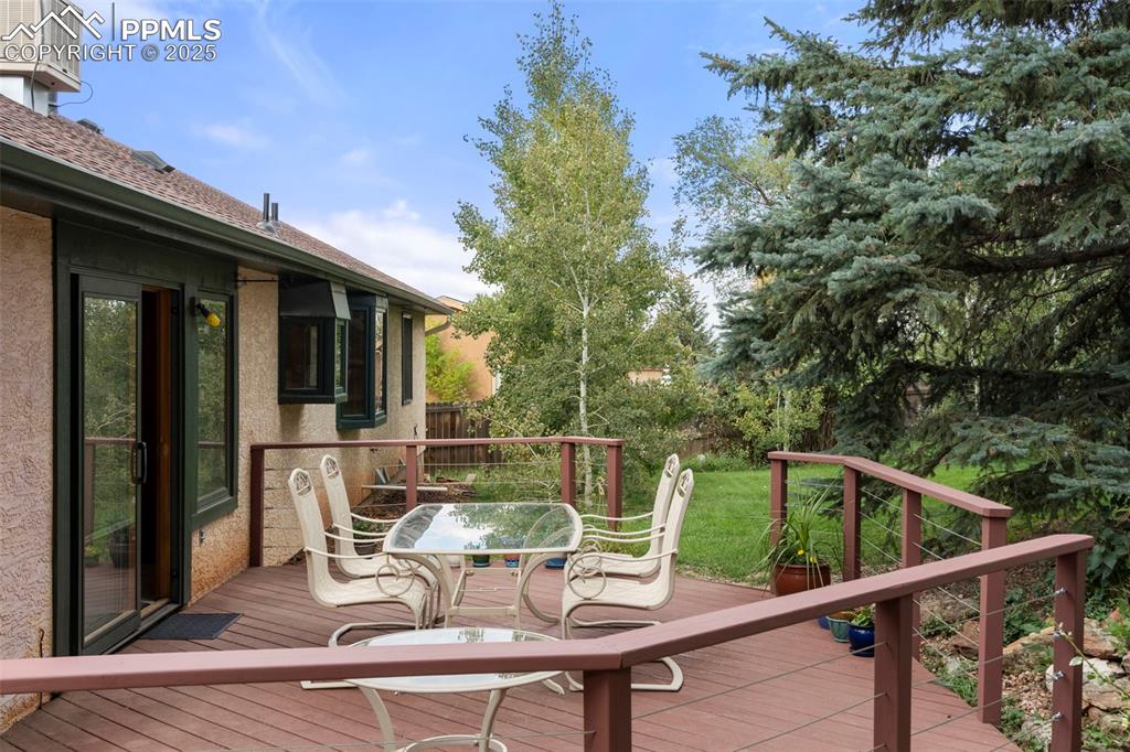 Image 23 of 26: Secluded, Rear Yard Deck