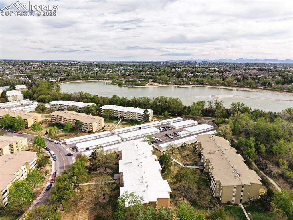 Image 31 of 42: Windsor Lake to the South
