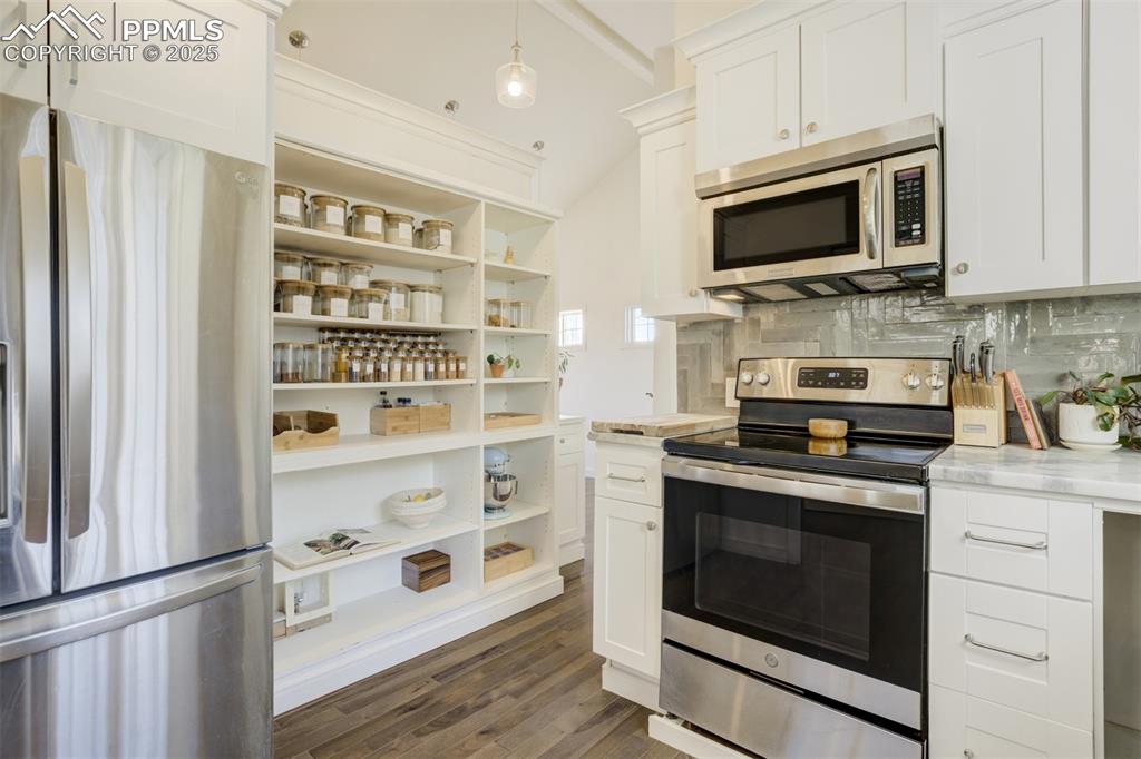 Image 13 of 35: Room for all the snacks.