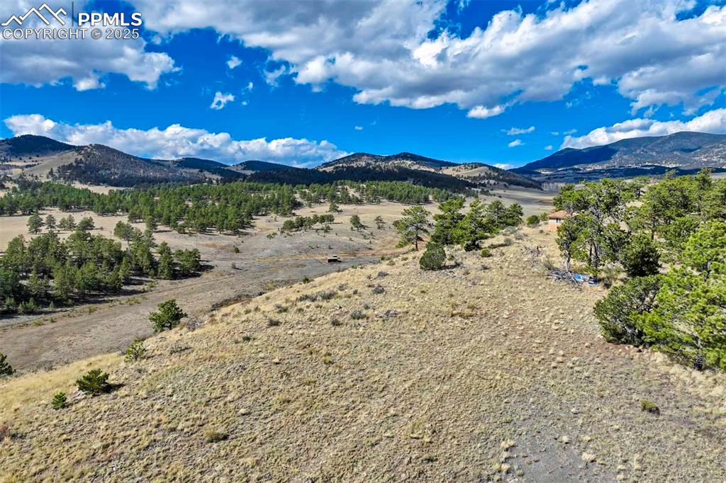 Image 21 of 34: View