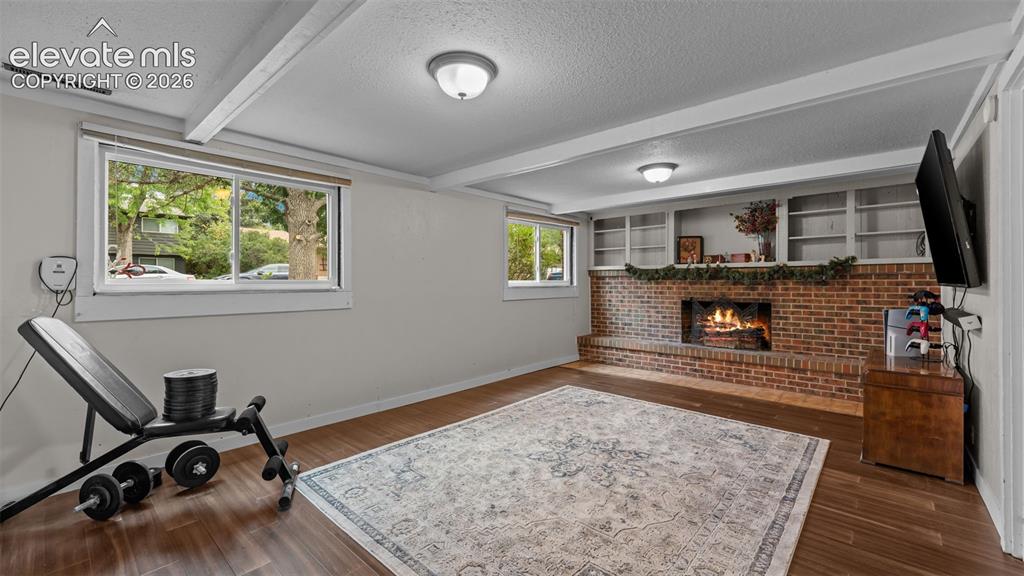 Image 22 of 38: Family Room