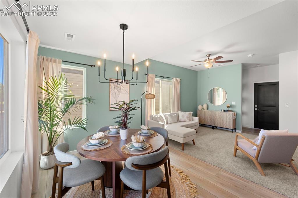 Image 12 of 26: Dining Area