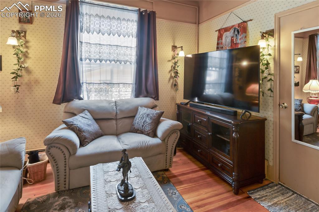 Image 11 of 28: Living Room