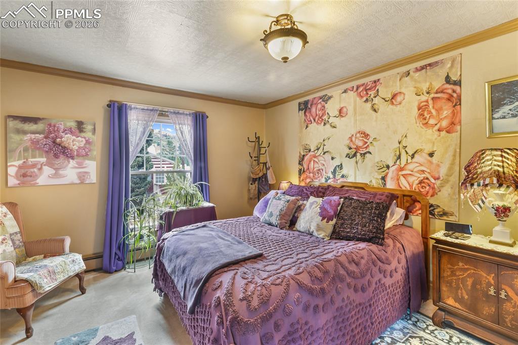 Image 22 of 28: Bedroom