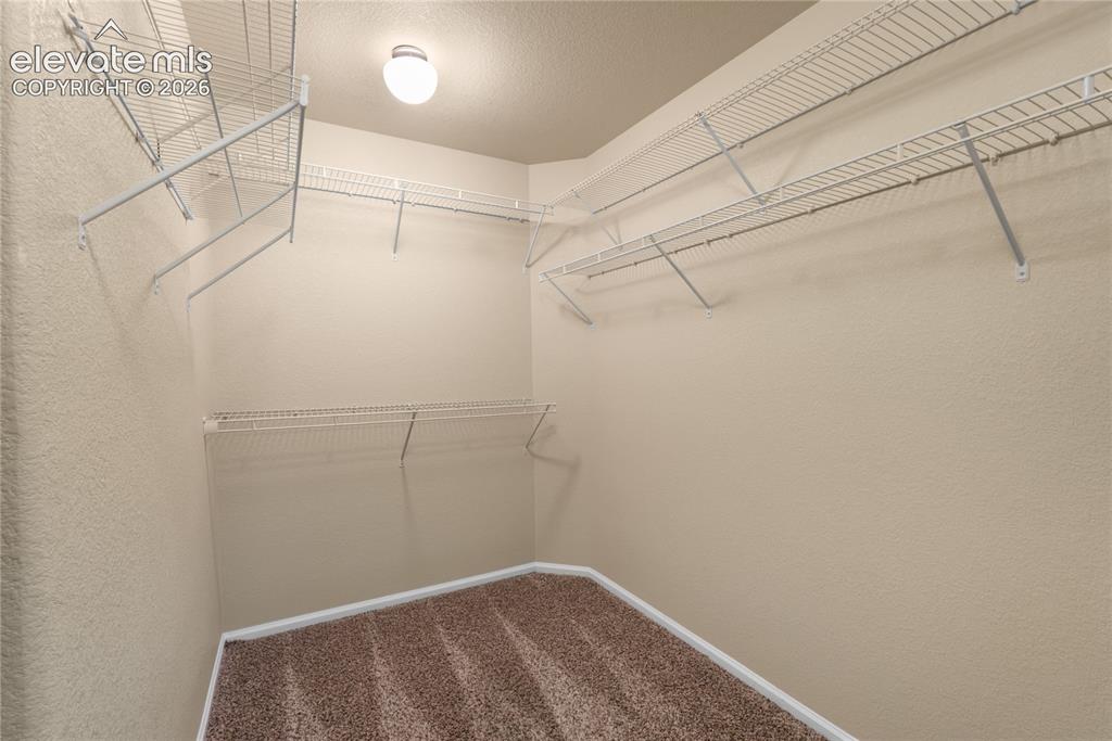 Image 19 of 40: Closet