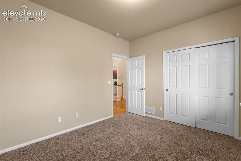 Image 6 of 40: Bedroom