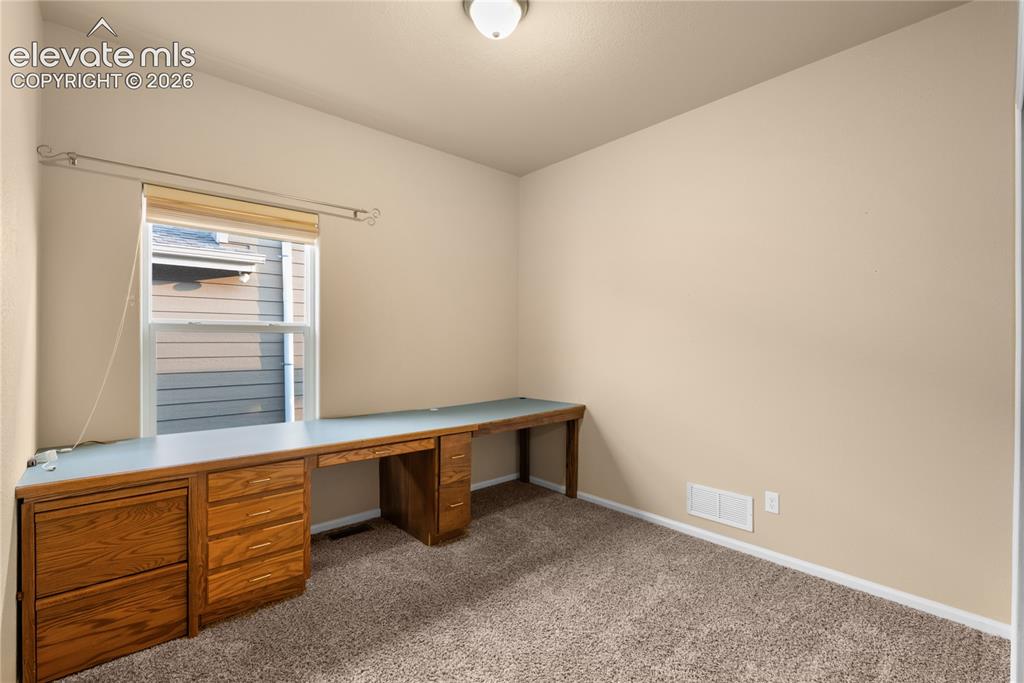 Image 8 of 40: Office