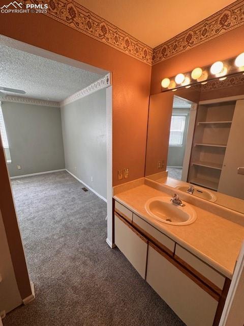 Image 19 of 22: Bathroom