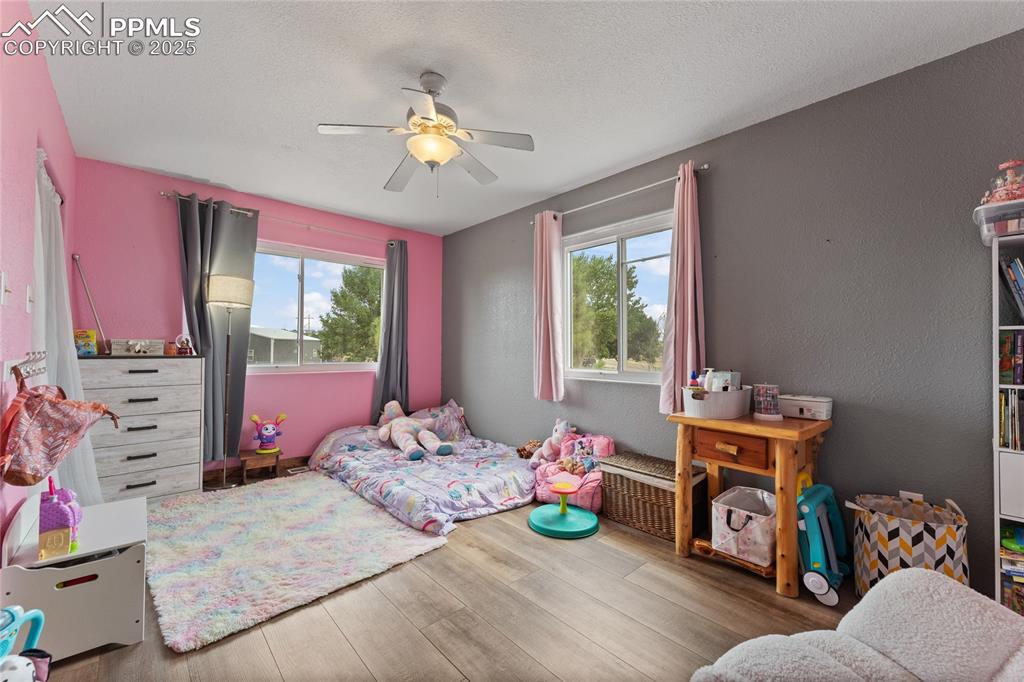 Image 13 of 33: Bedroom