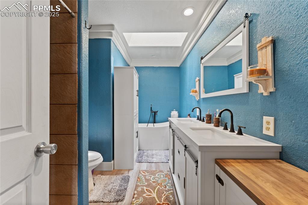 Image 19 of 33: Master Bathroom