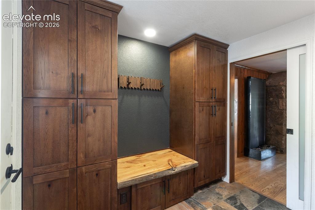 Image 14 of 50: Mud Room