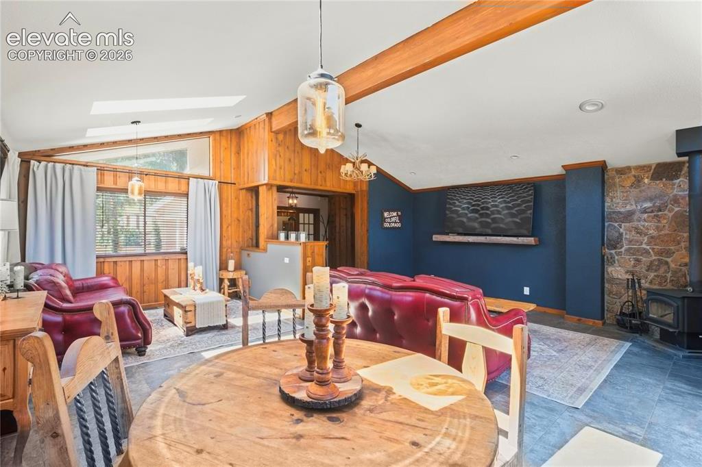 Image 9 of 50: Living Room