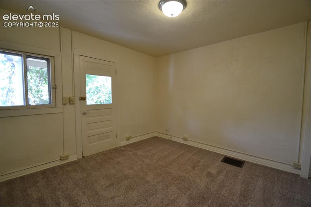 Image 6 of 18: Living Room