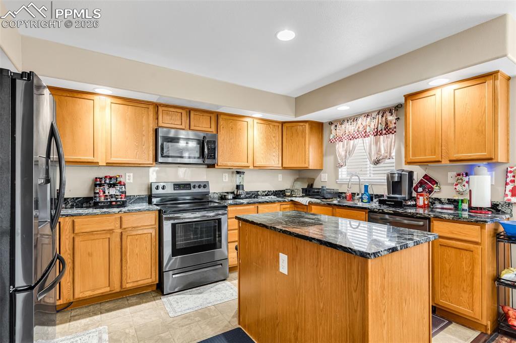 Image 12 of 42: Kitchen