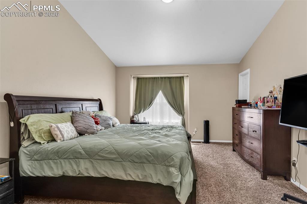 Image 22 of 42: Bedroom