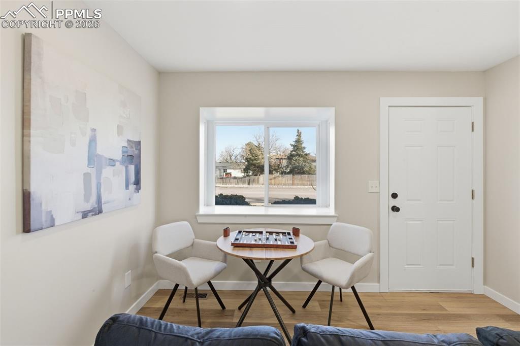 Image 6 of 18: Sitting Room