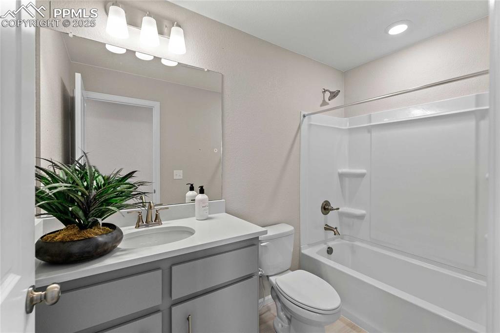 Image 24 of 26: Photos of model home