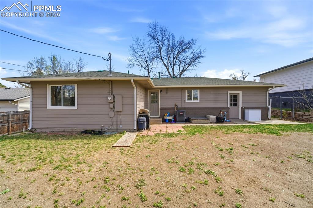 Image 27 of 45: Back of Structure