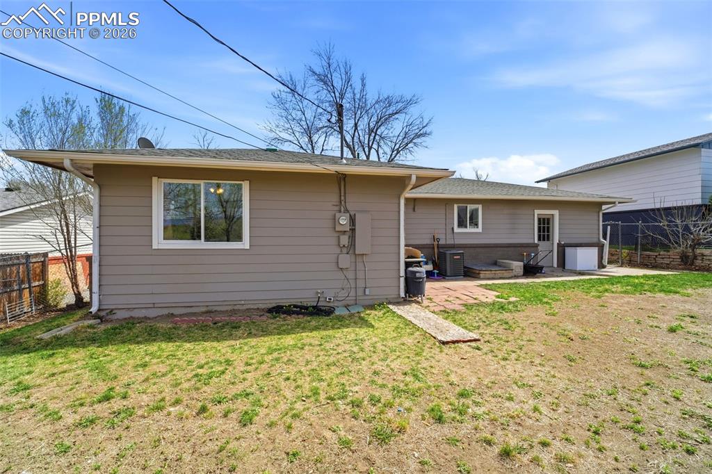 Image 29 of 45: Back of Structure