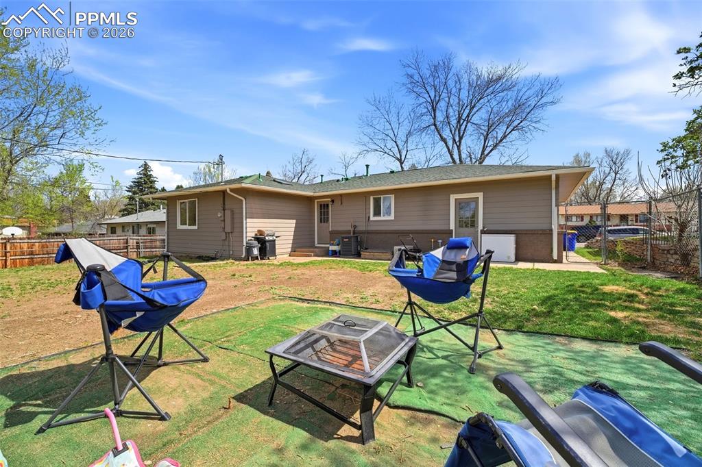 Image 34 of 45: Back of Structure