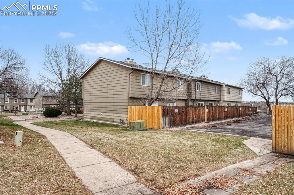 Image 28 of 32: Side of Structure