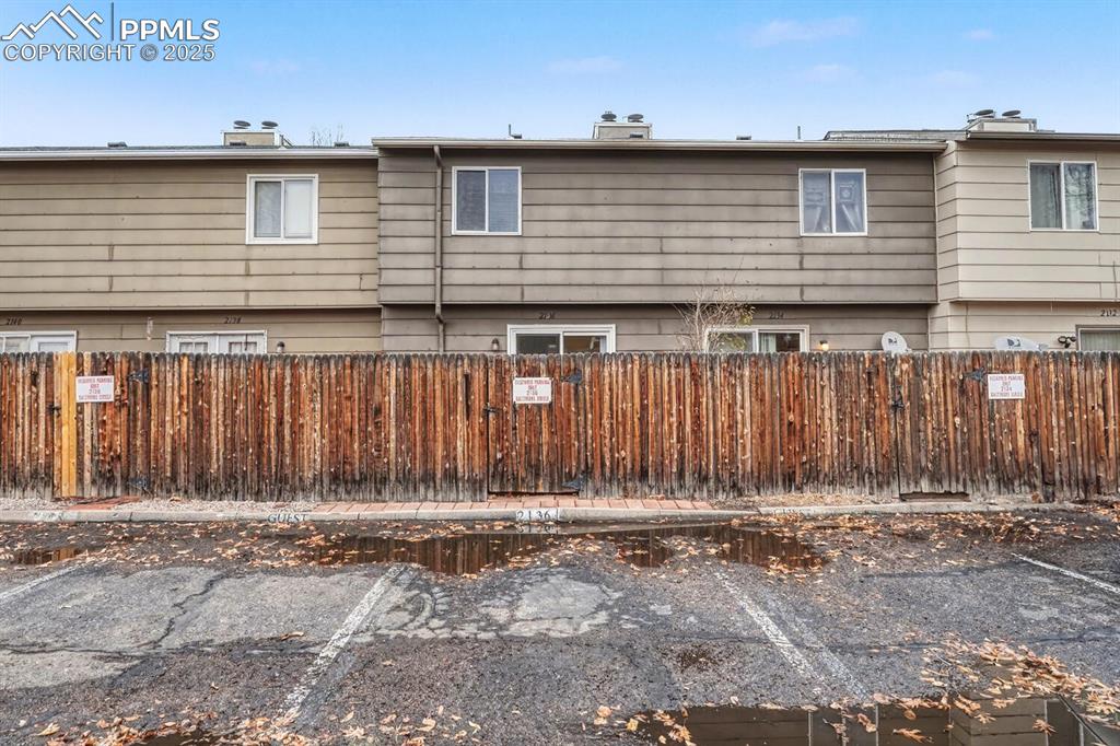 Image 30 of 32: Side of Structure