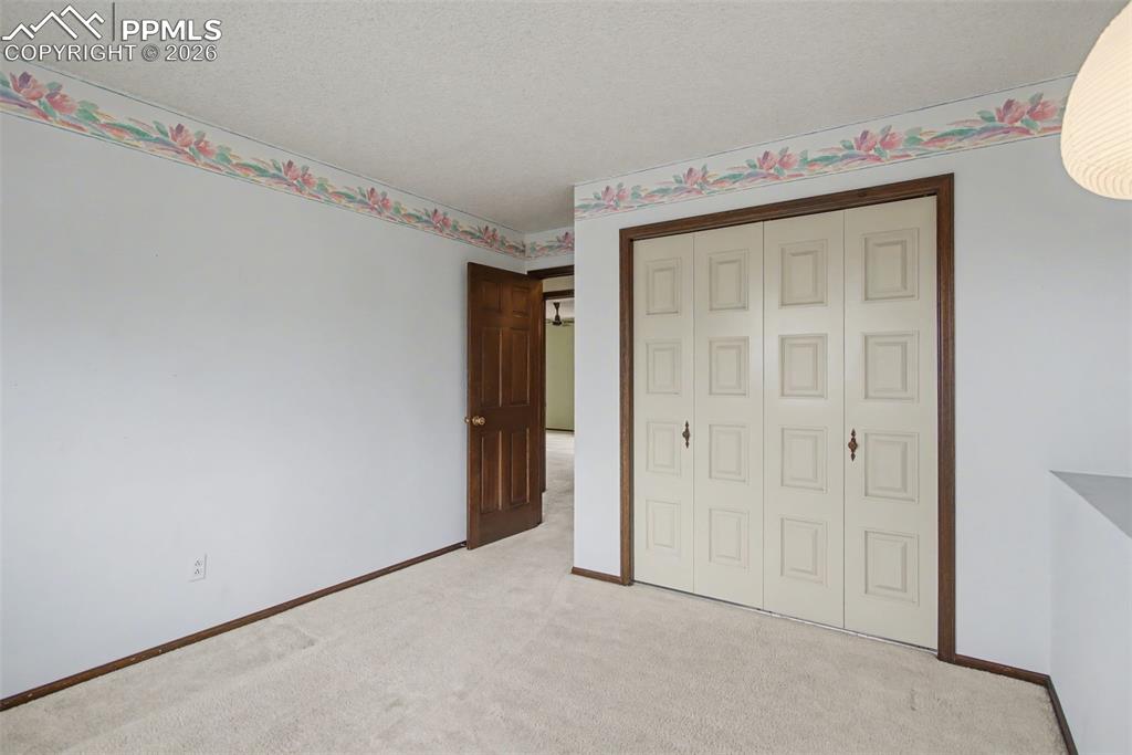 Image 11 of 24: Bedroom