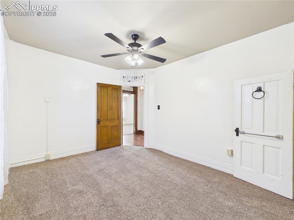 Image 21 of 44: Bedroom