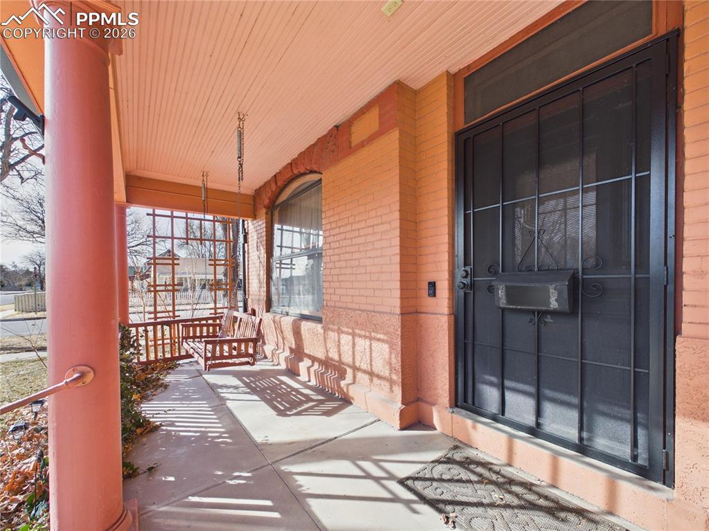 Image 3 of 44: Entry