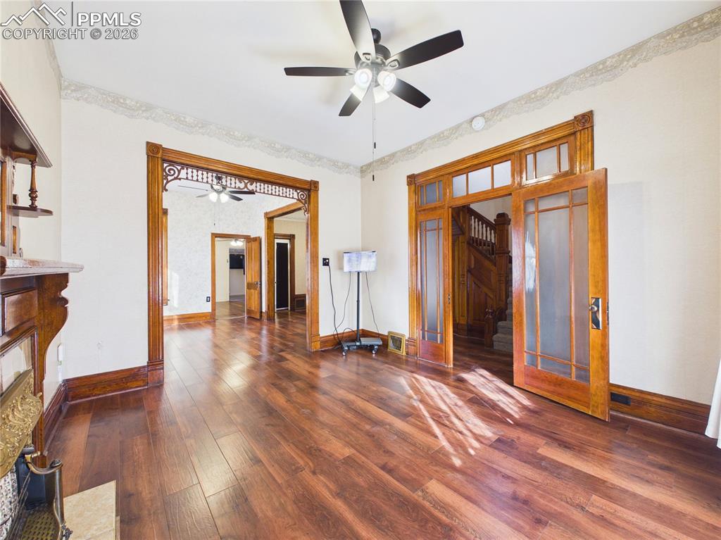 Image 7 of 44: Living Room