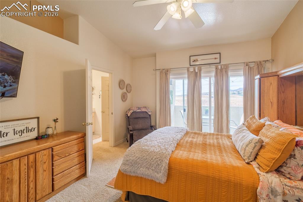 Image 21 of 27: Bedroom