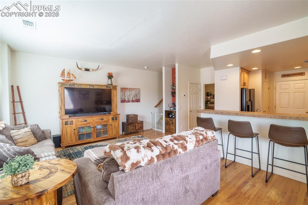 Image 7 of 27: Living Room