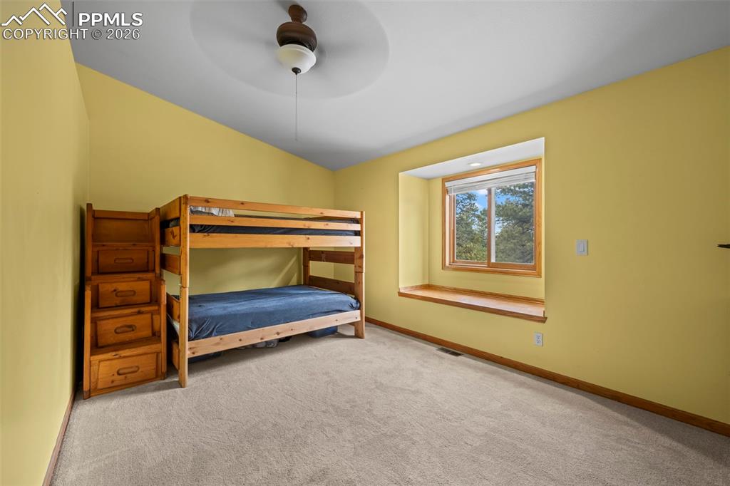 Image 24 of 50: Bedroom