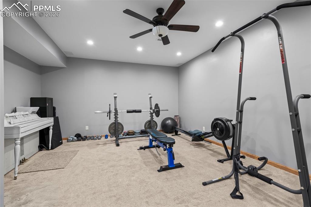 Image 27 of 50: Exercise Room