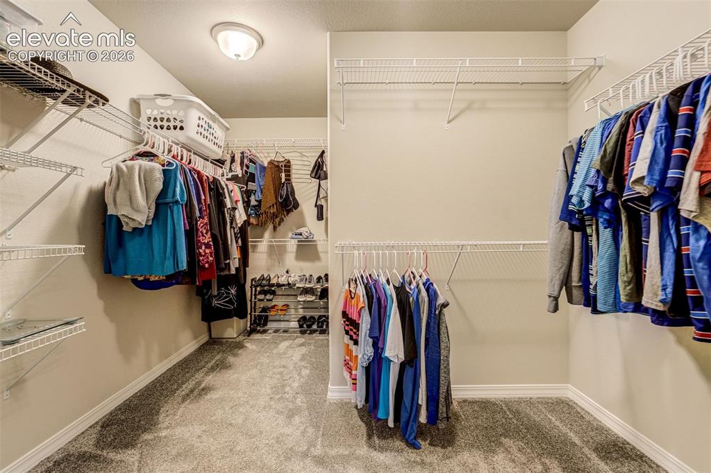 Image 25 of 49: Closet