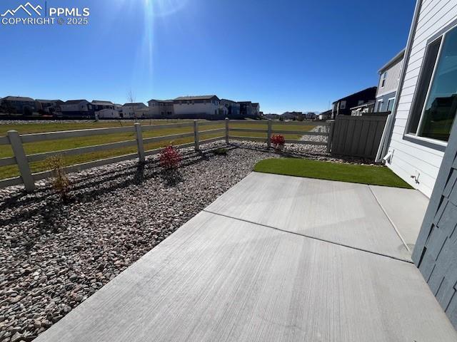 Image 22 of 24: Yard