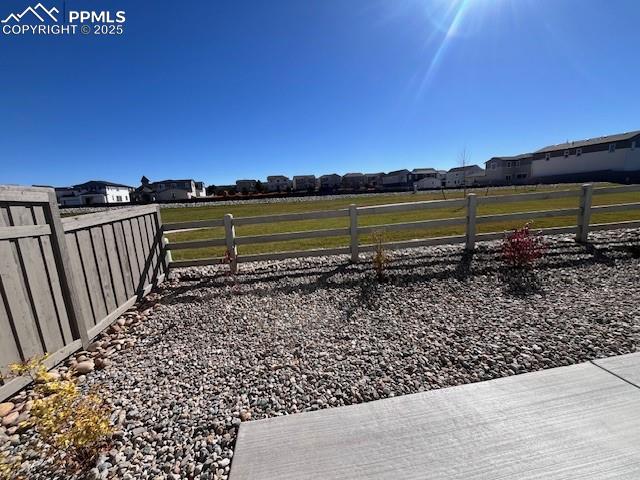 Image 24 of 24: Yard