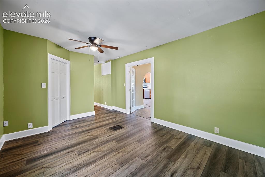 Image 18 of 32: Master Bedroom