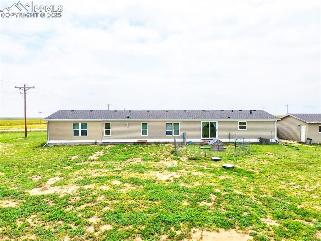 Image 36 of 48: Back of Structure